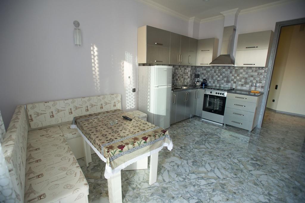 Batumi Appartments Стая снимка
